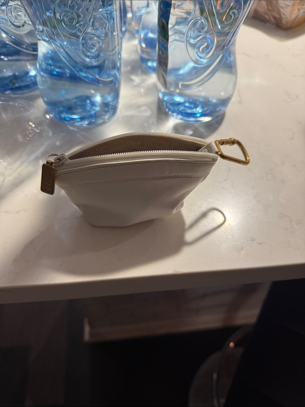 Gucci NWT Small White Leather Coin Pouch with Gold Hardware